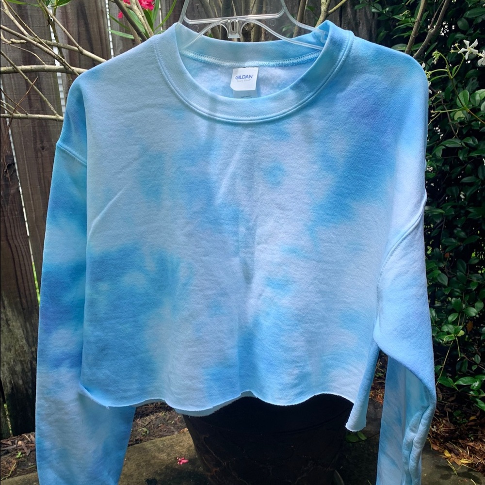 Handmade tie dye sweatshirt cropped!